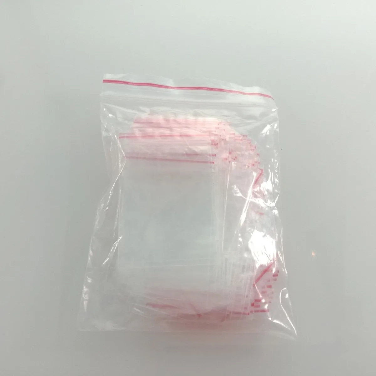 100pcs Clipseal Satchels 4x6cm Small Plastic Zip Bags Thin
