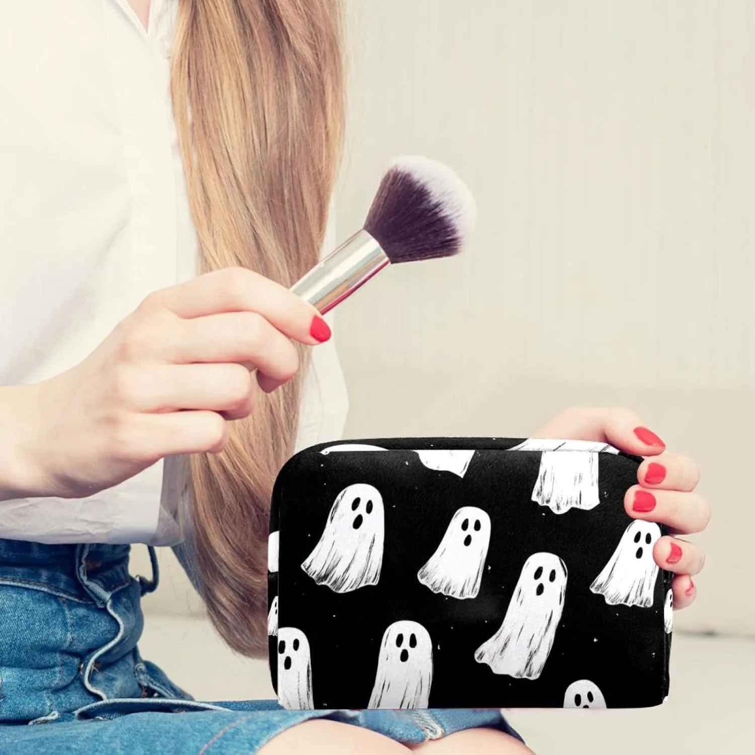 Makeup Organizer Bag, Halloween Ghosts Background Spooky Pattern Pencil Case Cosmetic Storage Bag Portable Toiletry Pouch for Women, Men, Traveling, School