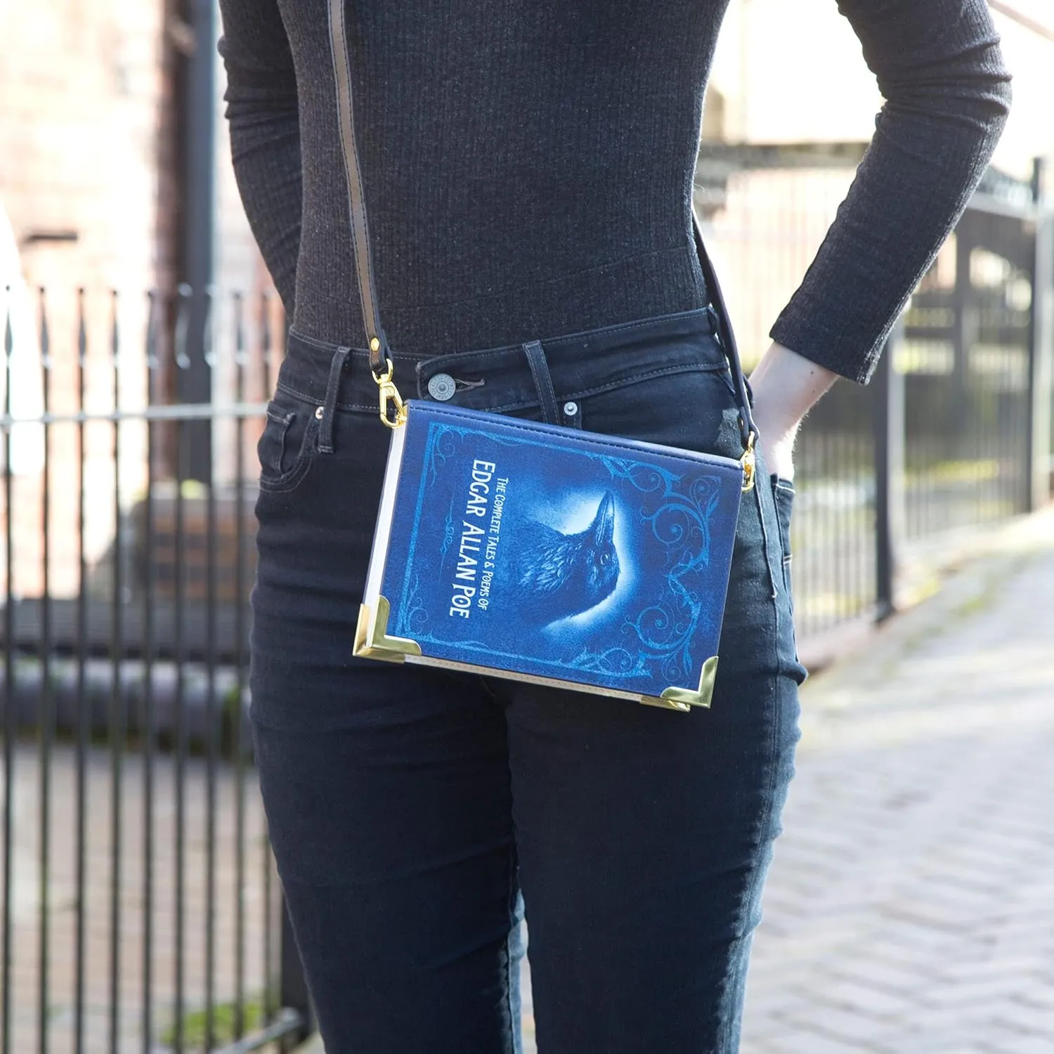 Well Read Women's Were-wp Cross-Body Bags